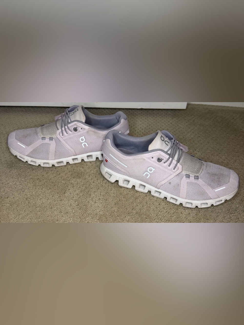 On Running Women’s Cloud Sneakers in Light Lavender - Picture 4 of 5
